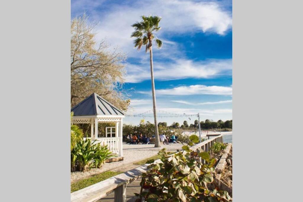 Riverview, Studio 507, Beach Steps Away!+Pool+Wifi Ruskin Eksteriør bilde